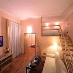 Davanzati מלון 3*